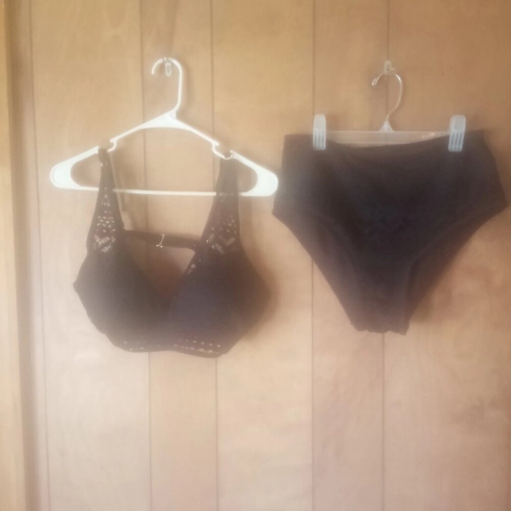 Women’s Black Mesh Look Bikini Set Size L Two Piece Swimsuit